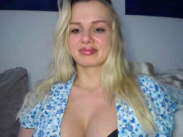 CorneliaSweet webcam