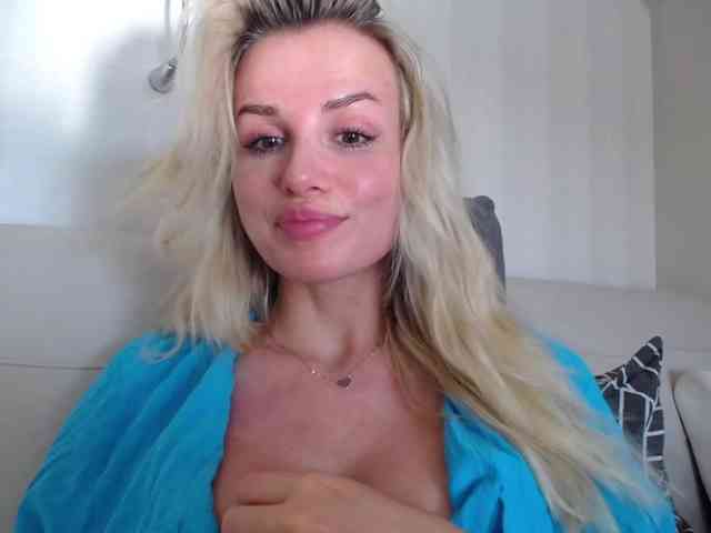 CorneliaSweet webcam