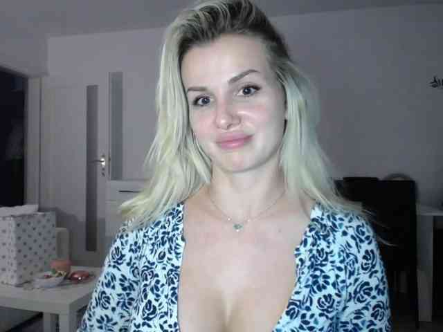 CorneliaSweet webcam