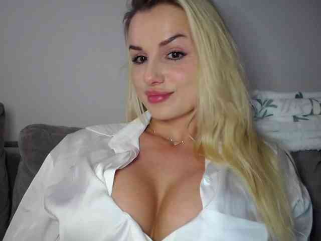 CorneliaSweet webcam