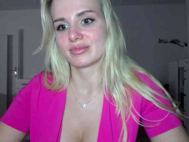 CorneliaSweet webcam