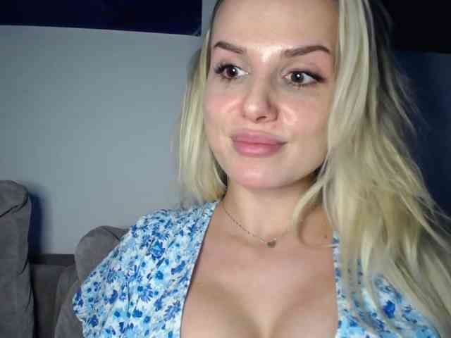 CorneliaSweet webcam