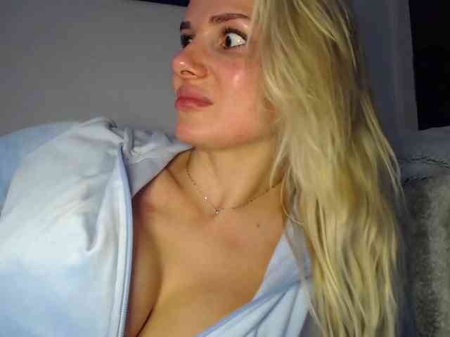 CorneliaSweet webcam