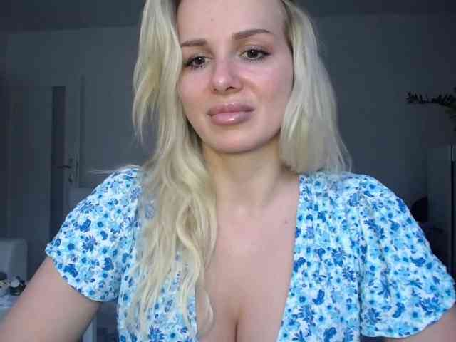 CorneliaSweet webcam