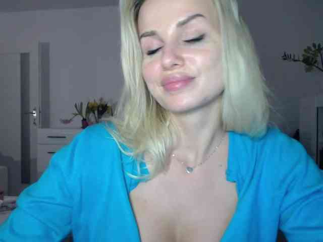 CorneliaSweet webcam