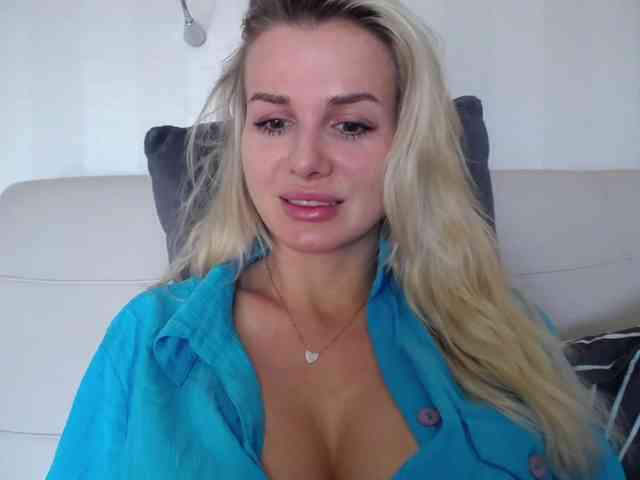 CorneliaSweet webcam