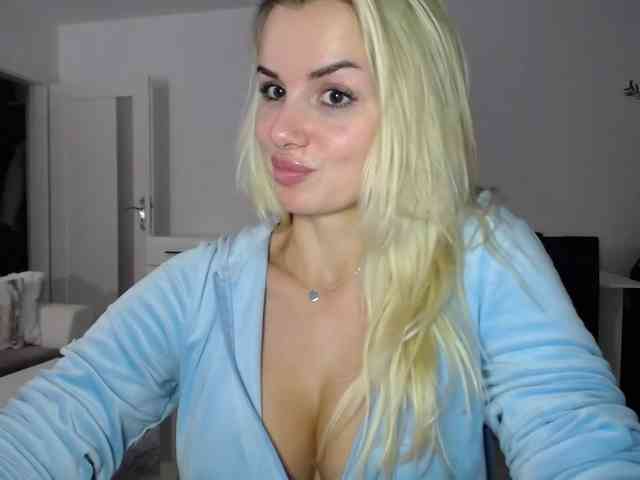 CorneliaSweet webcam