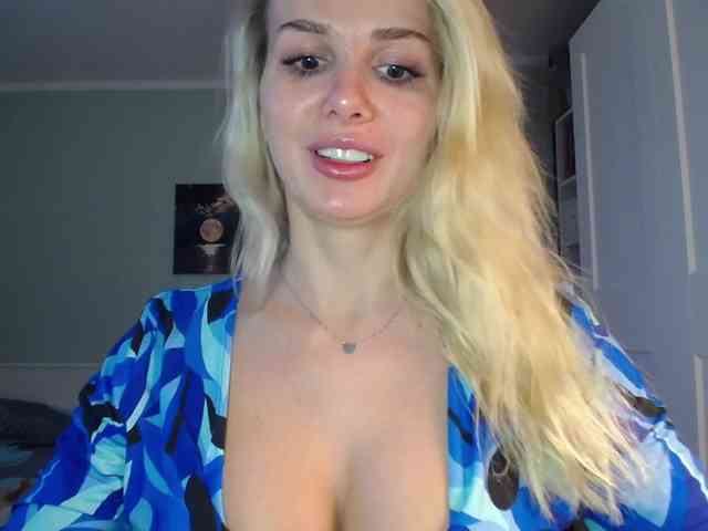 CorneliaSweet webcam