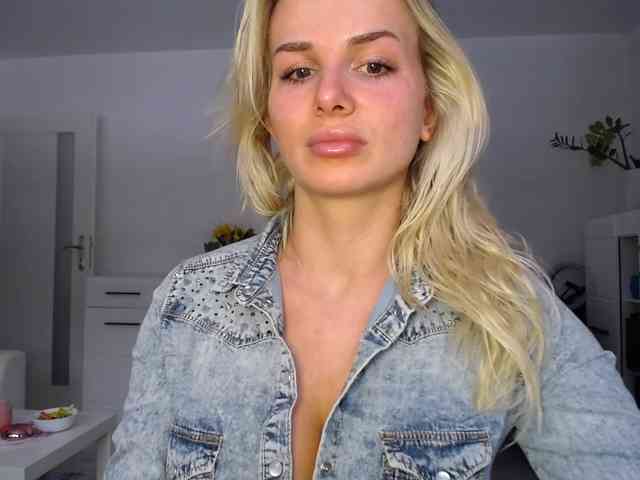 CorneliaSweet webcam