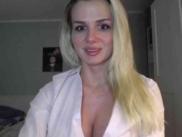 CorneliaSweet webcam