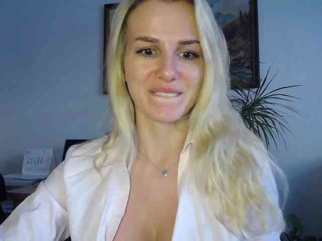 CorneliaSweet webcam