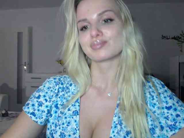 CorneliaSweet webcam