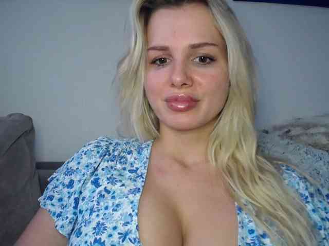 CorneliaSweet webcam