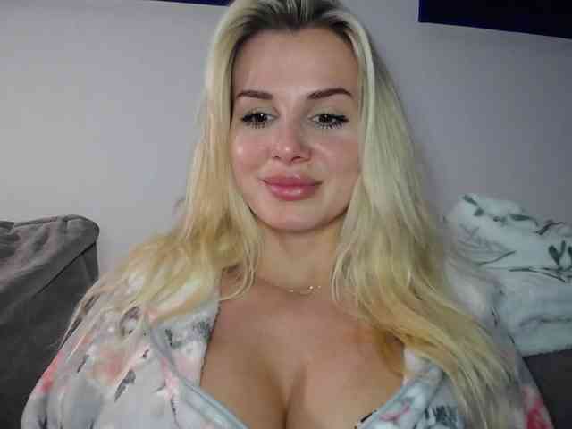 CorneliaSweet webcam