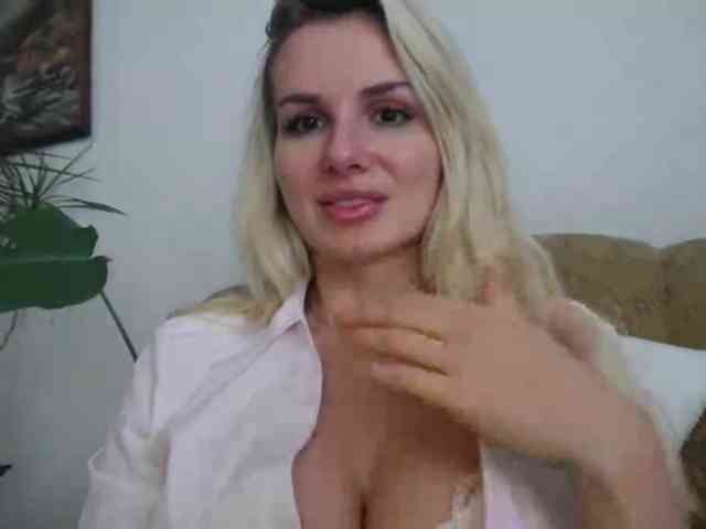 CorneliaSweet webcam