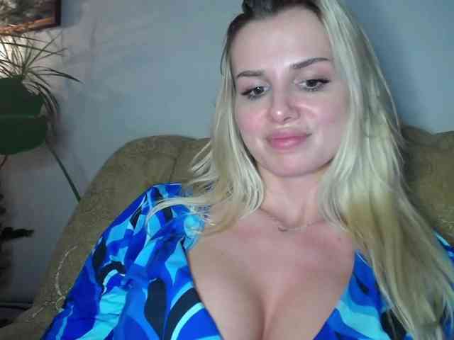 CorneliaSweet webcam