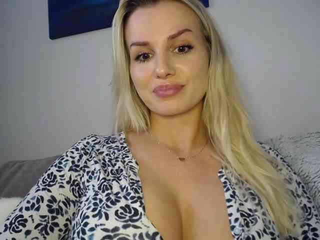 CorneliaSweet webcam