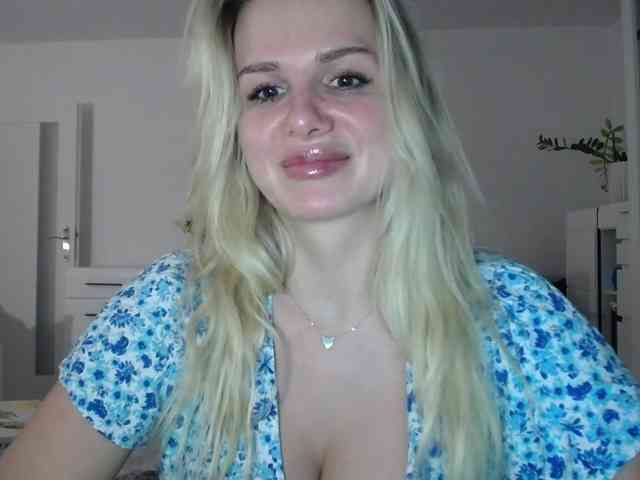 CorneliaSweet webcam