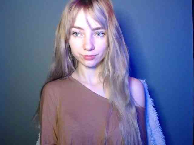 LuciaGlow webcam