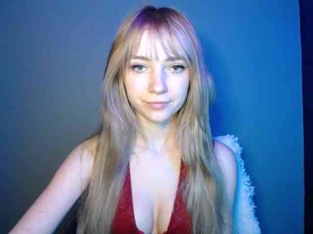 LuciaGlow webcam