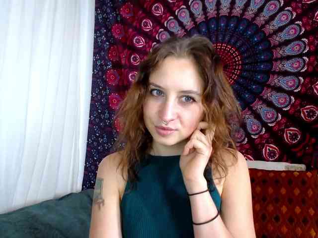 AdalynFlirt webcam