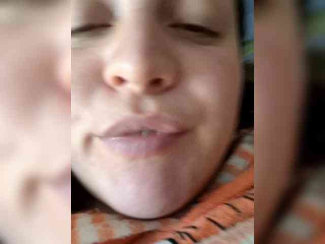 annetshik2013 webcam