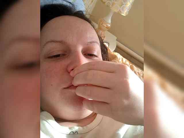 annetshik2013 webcam