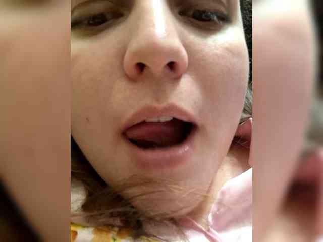 annetshik2013 Live Webcam on BongaCams