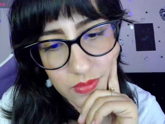 AvlieNoir Live Cam on BongaCams