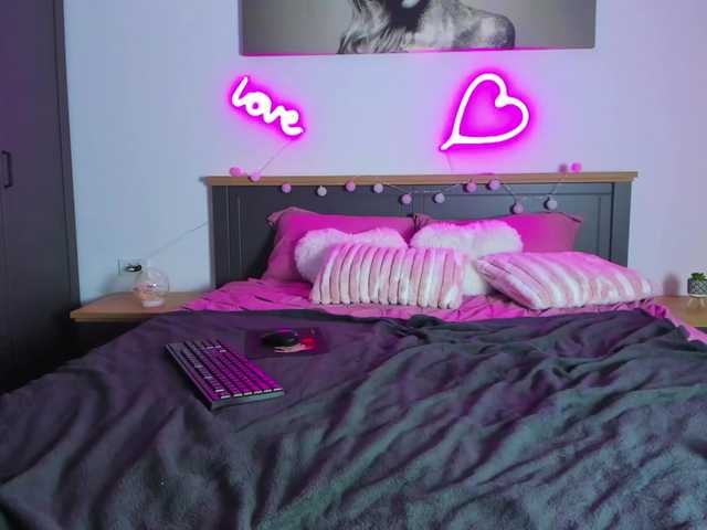 SecretVanilla's BongaCams show and profile