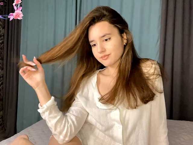 SharmaineRigazio – webcam model profile photo