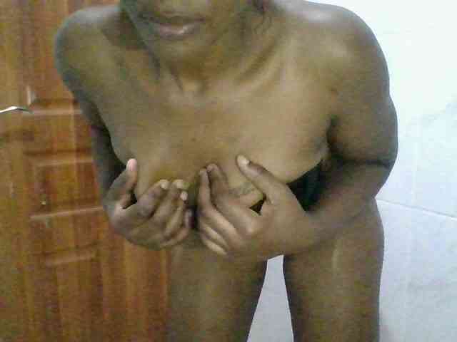 Pretty0ass2020 webcam