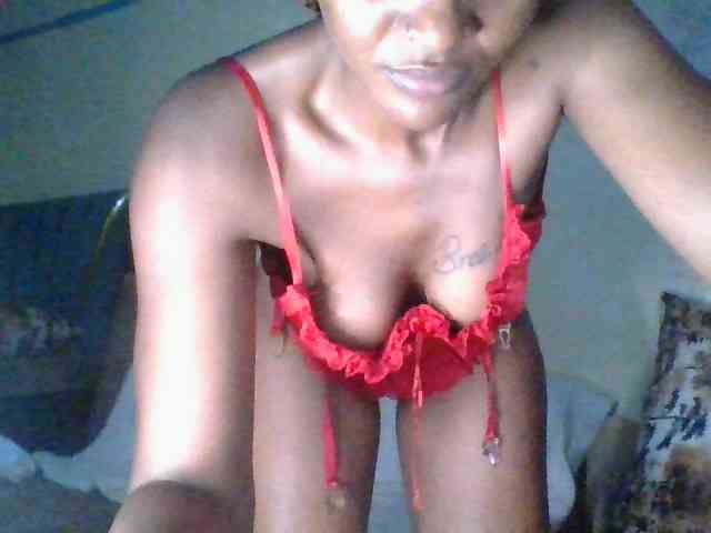 Pretty0ass2020 webcam