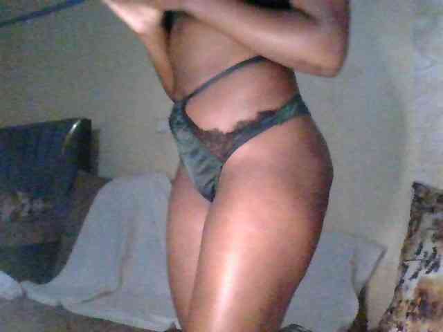 Pretty0ass2020 webcam