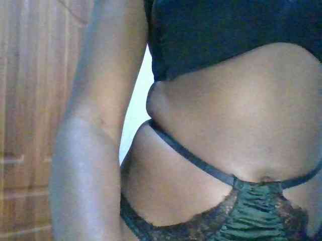 Pretty0ass2020 webcam