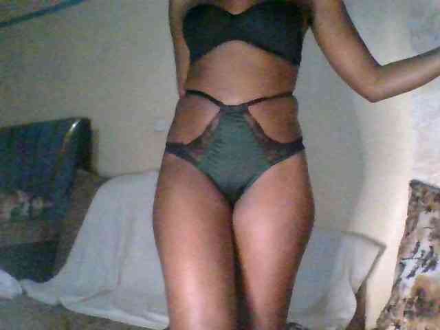 Pretty0ass2020 webcam