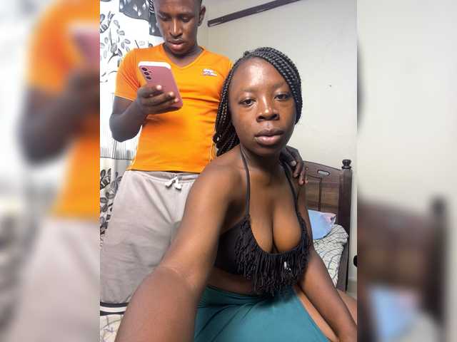 Heartmate's BongaCams show and profile