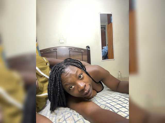 Heartmate's BongaCams show and profile