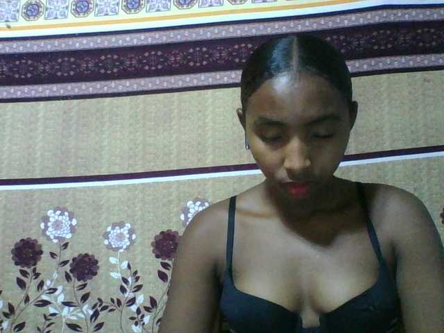 Orzia12's BongaCams show and profile