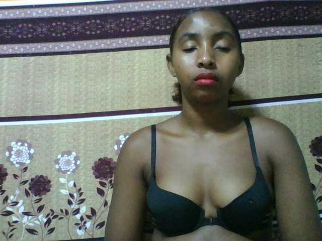 Orzia12's BongaCams show and profile