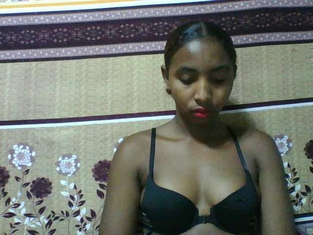 Orzia12's BongaCams show and profile