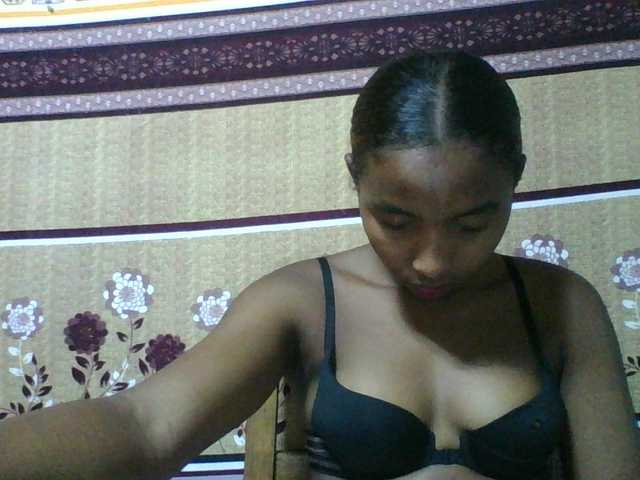 Orzia12 live cam profile