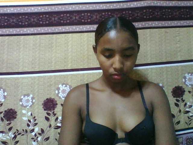 Orzia12's BongaCams show and profile