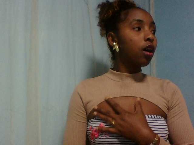 Orzia12 streaming on Webcambliss