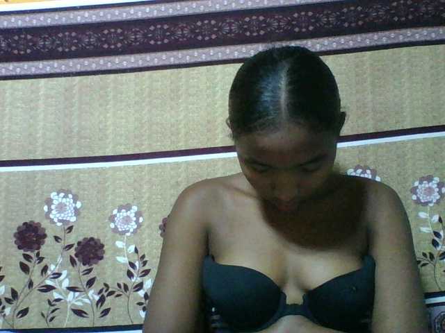 Orzia12's BongaCams show and profile