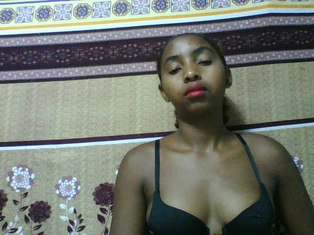 Orzia12's BongaCams show and profile