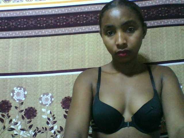 Orzia12's BongaCams show and profile