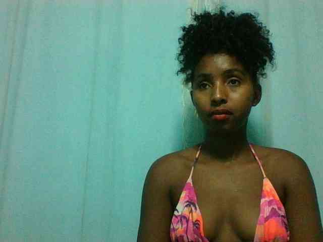 Orzia12 Live Webcam on BongaCams