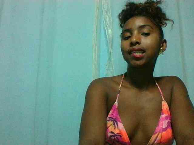 Orzia12 Live Webcam on BongaCams