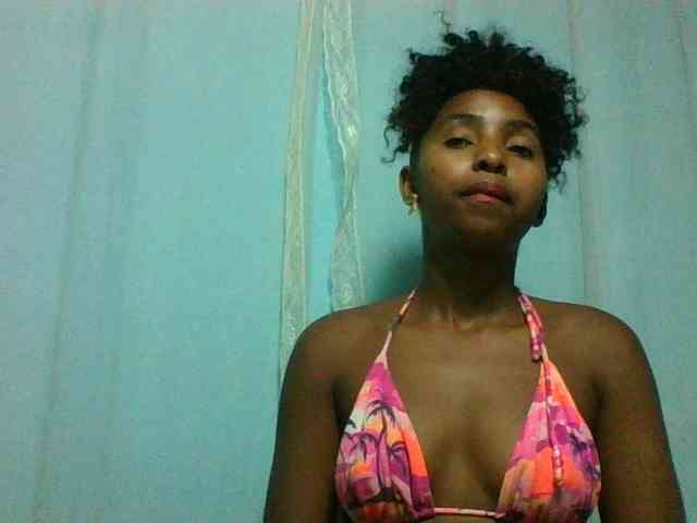 Orzia12 Live Webcam on BongaCams